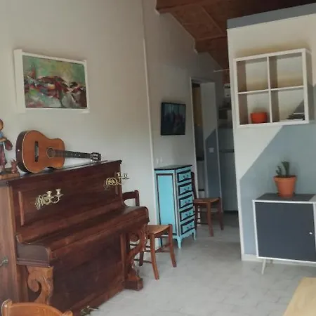 Aubenas Apartment